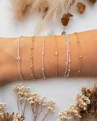 ✨ NOVINKY ✨ Minimalismus a elegance, přesně to vystihuje naše nová kolekce náramků ze stříbra a pozlaceného stříbra. 💫 🤍...