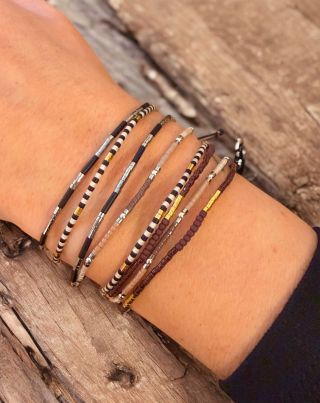 ✨ NOVINKY ✨Přinášíme vám kolekci, která v sobě spojuje minimalismus a eleganci 🤩. Dámské náramky z japonských korálků v...